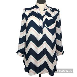 Justify Notched Neck Tunic Womens Sz L Multicolor 3/4 Roll Tab Sleeve’s Pullover